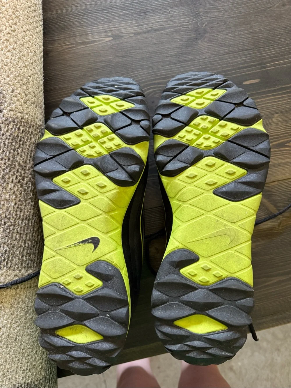 Nike Black and Neon Yellow Men's Athletic Sneakers